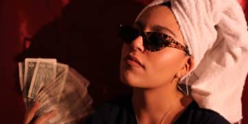 Как счастье ведет к деньгам